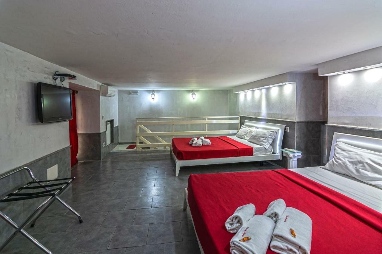 Suite Apartments Angioini Неаполь Екстер'єр фото